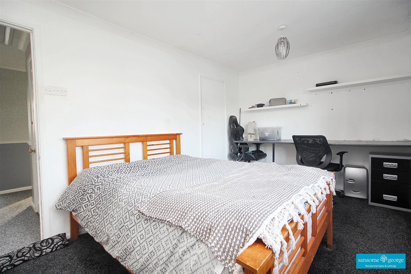 Ashampstead Road, Southcote, Reading